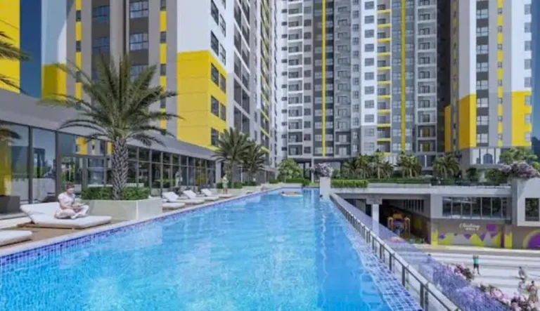 Bcons New Sky có hồ bơi không? hồ bơi với view thành phố, khu trẻ em riêng. Review thực tế từ chuyên gia & hình ảnh chi tiết.