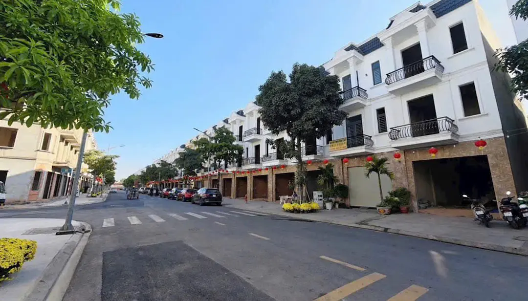 Nhà phố thực tế 2