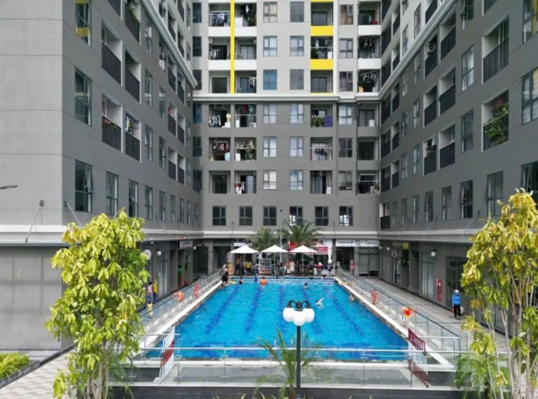 Hồ bơi Bcons Green View