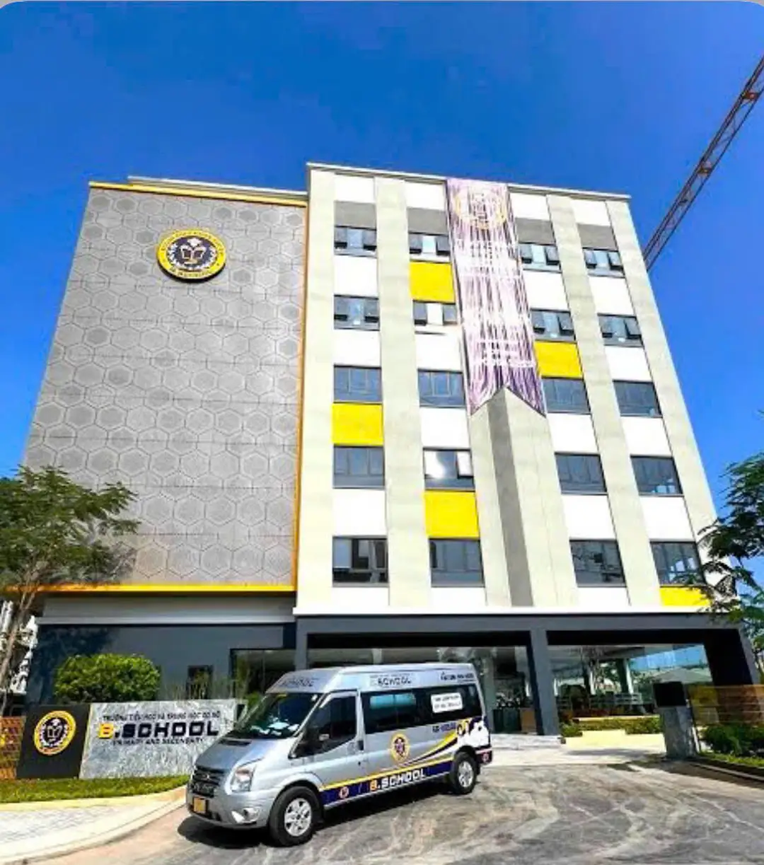 Trường học tư thục gần dự án